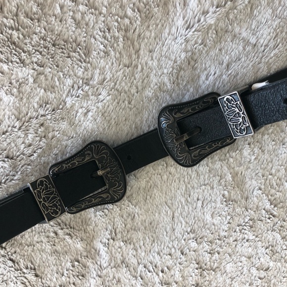 Double buckle belt - Picture 2 of 5